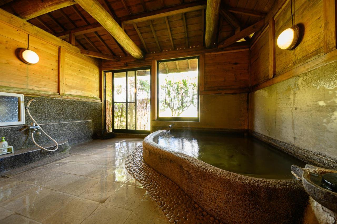 לינה וארוחת בוקר Yufuin Flora House מראה חיצוני תמונה