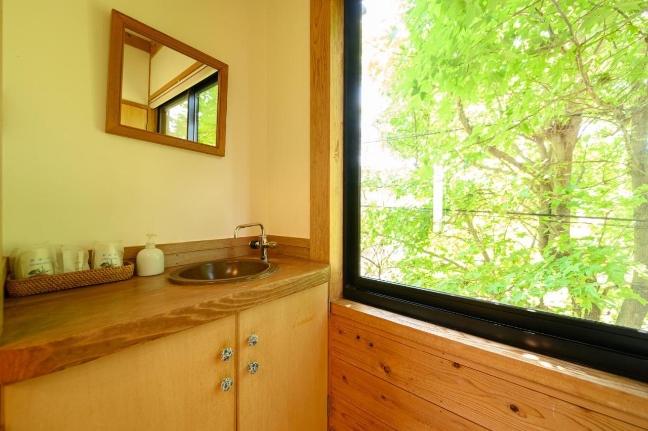 לינה וארוחת בוקר Yufuin Flora House מראה חיצוני תמונה